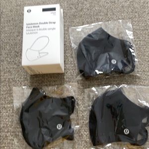 Lululemon face mask (your purchase is for 1 mask)